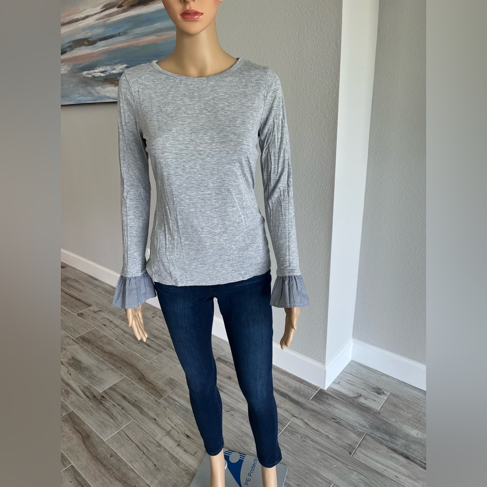 •VINCE CAMUTO• Top
